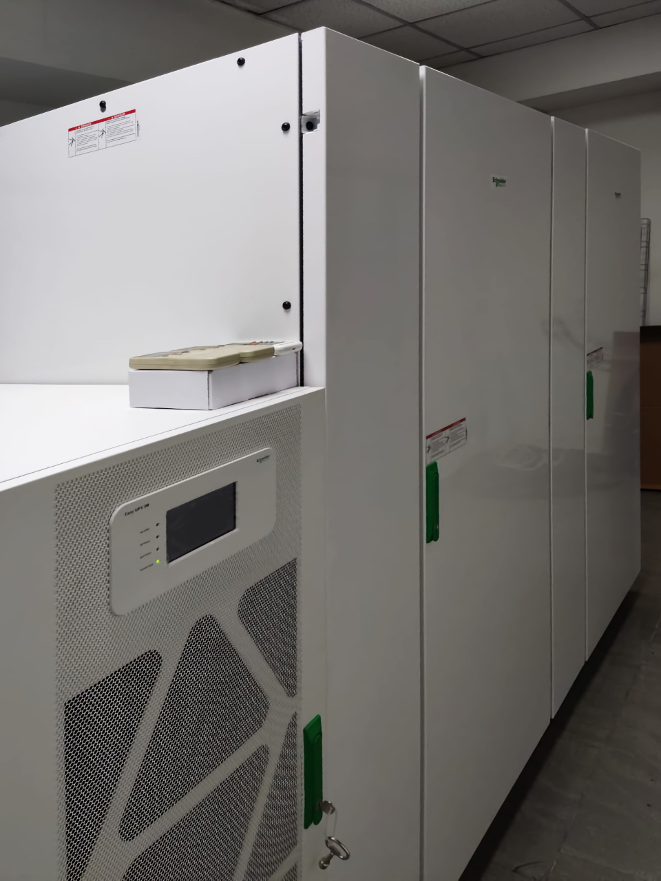 ИБП Easy UPS 3M мощностью 160кВт для АО Банк ЦентрКредит в г. Шымкент