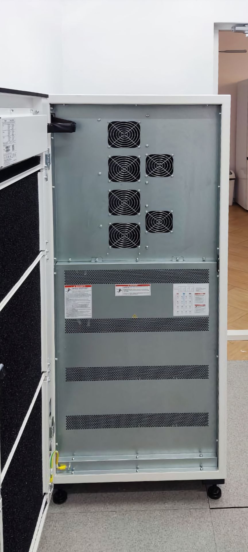 ИБП Easy UPS 3M мощностью 160кВт для АО Банк ЦентрКредит в г. Шымкент