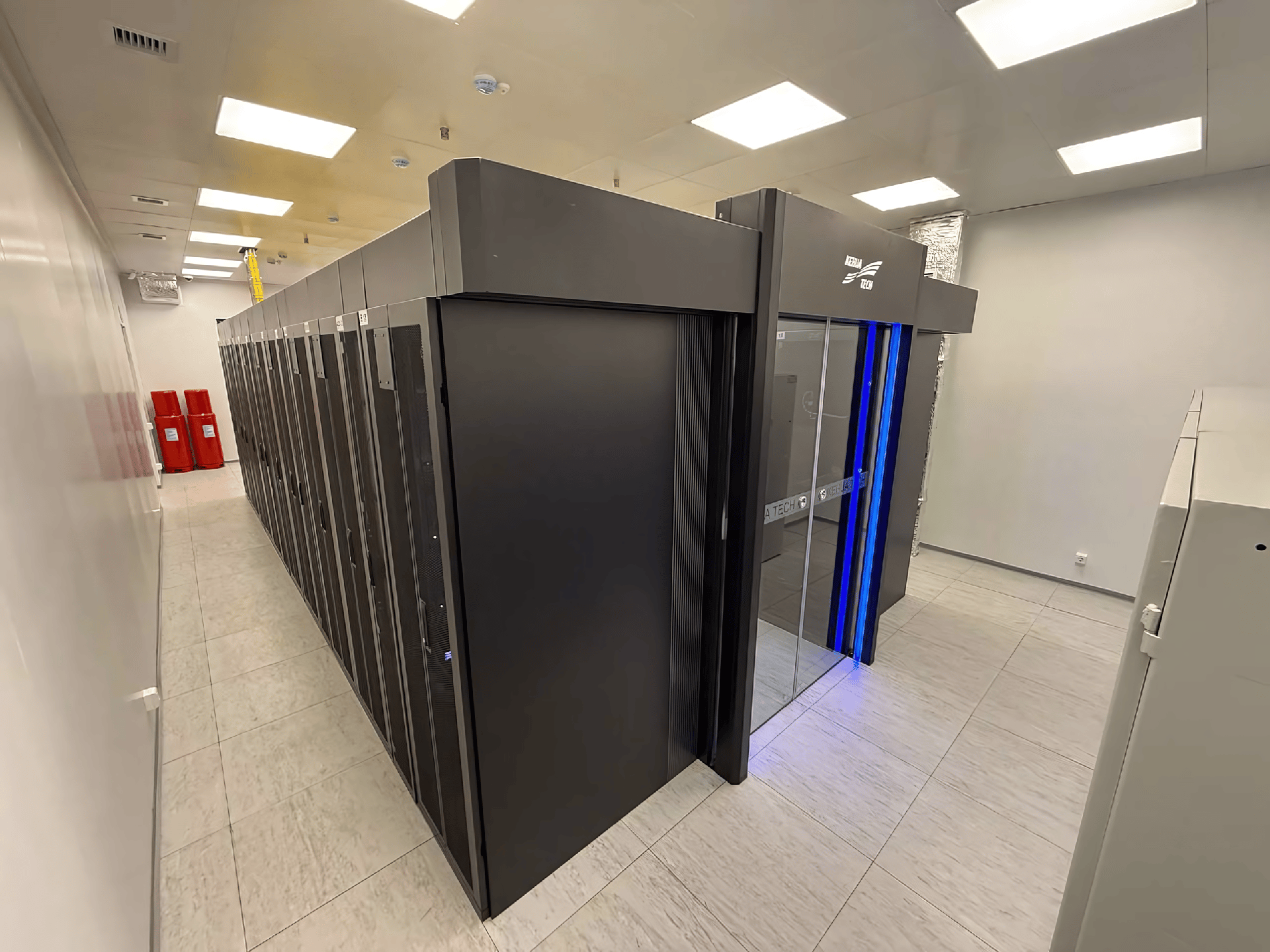 ЦОД для АО "Евразийский Банк" в новом здании на ул. Кунаева, 56